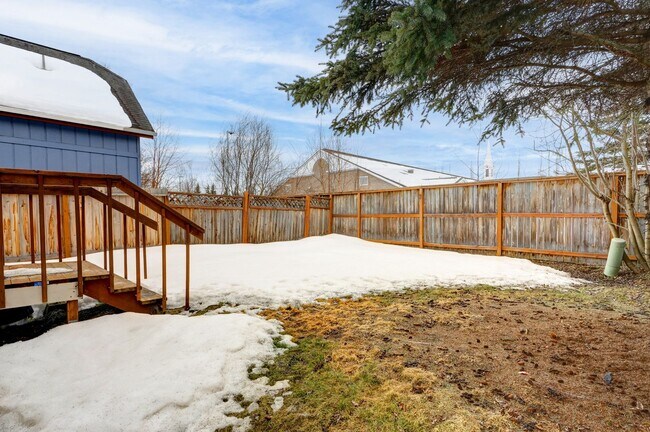 Building Photo - East Anchorage Home Near Trails & Parks; W/D in unit, Garage, Fenced Yard; Quick Access to JBER