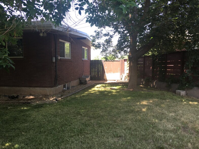 Building Photo - 1779 S Foothill Dr