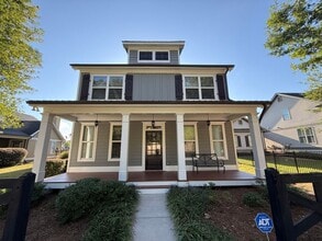 Building Photo - For Rent – 3 Bedroom, 2.5 Bath Home near M...