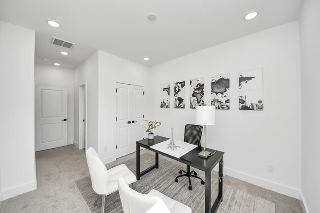 Building Photo - 2430 Harrington St