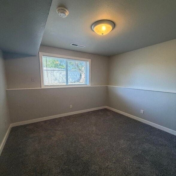 Building Photo - 1147 Eldora Ln