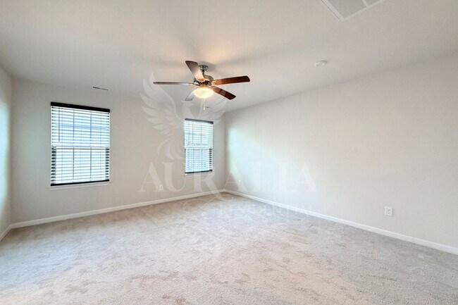 Building Photo - 428 Cross Country Way