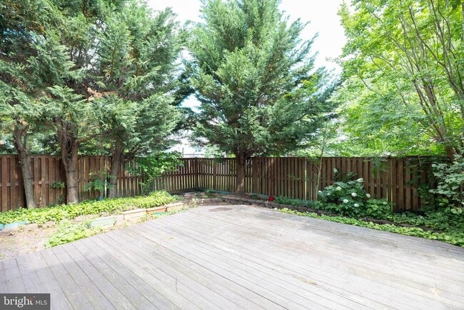 Building Photo - 43782 Brookline Terrace