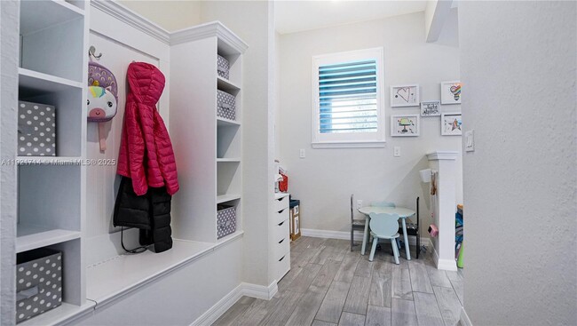 Building Photo - 8605 Patron Ln