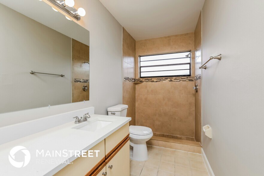 Building Photo - 616 Charing Cross Ct