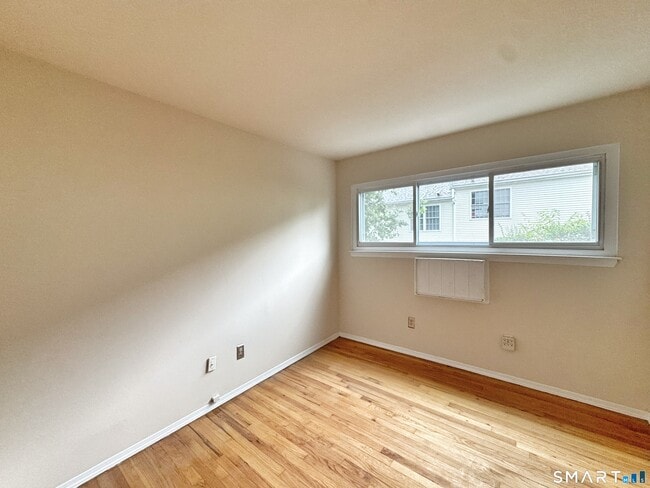 Building Photo - 24 Ferris Ave