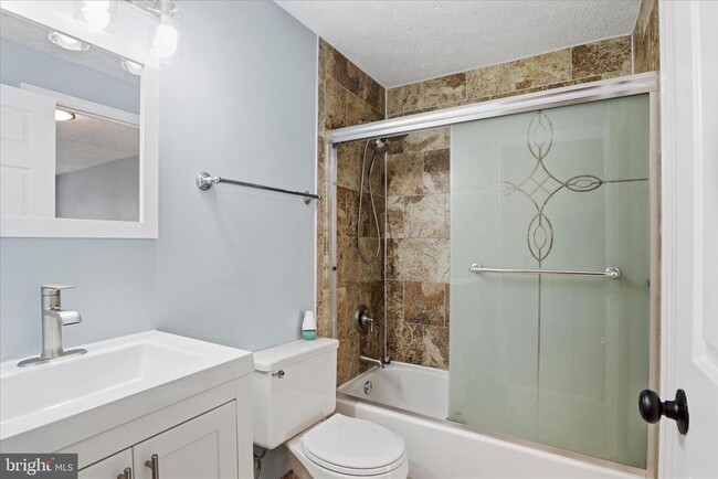 Building Photo - 8418 White Feather Ct