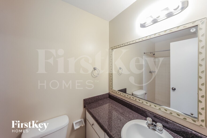 Building Photo - 6528 Baybrook Ln