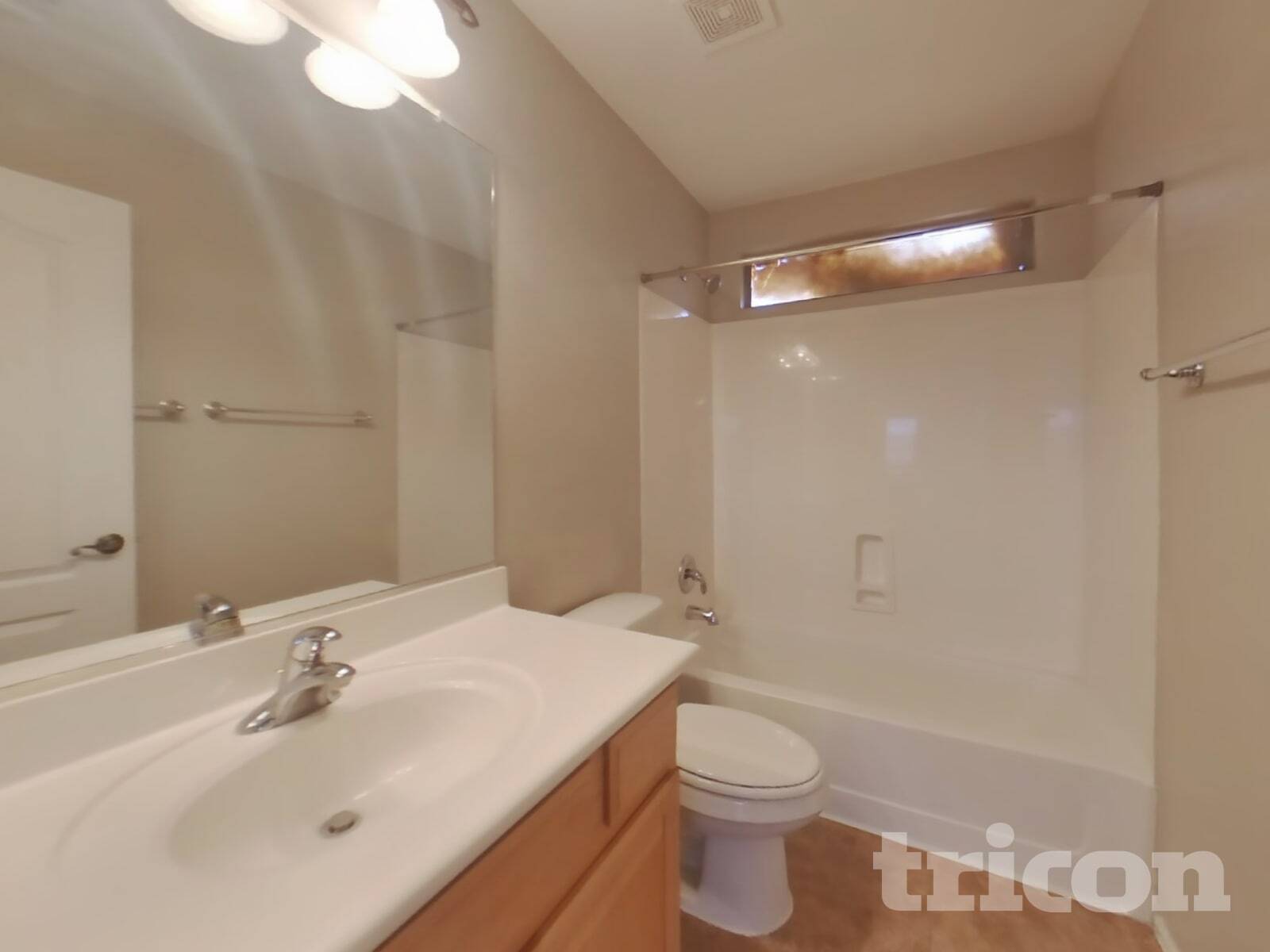 Building Photo - 21650 Dietz Dr