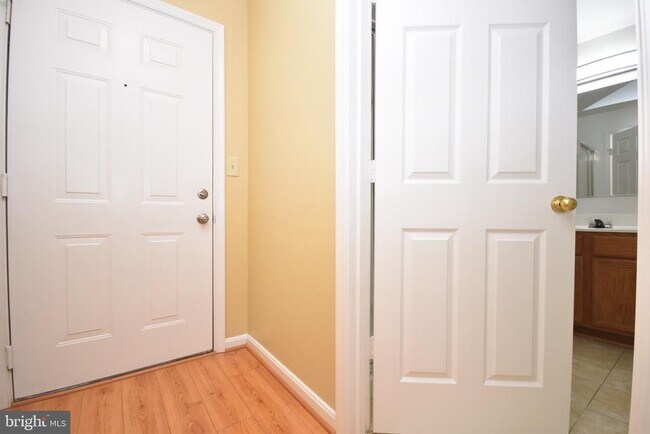 Building Photo - 11000 Kinship Ct
