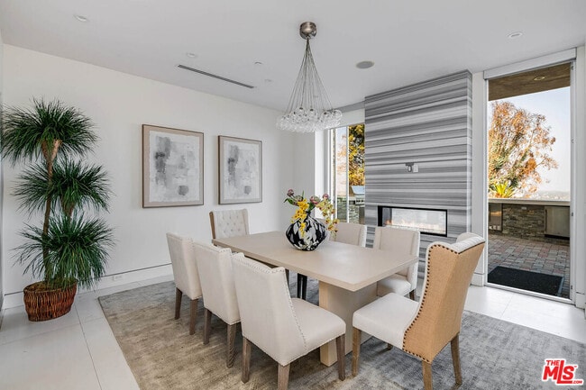 Building Photo - 770 Paseo Miramar