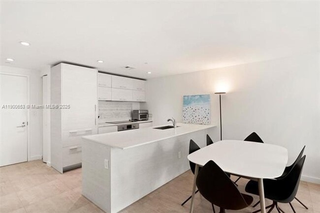 Building Photo - 1300 S Miami Ave