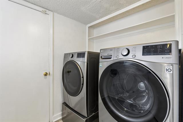 Building Photo - 1801 Hanover Dr