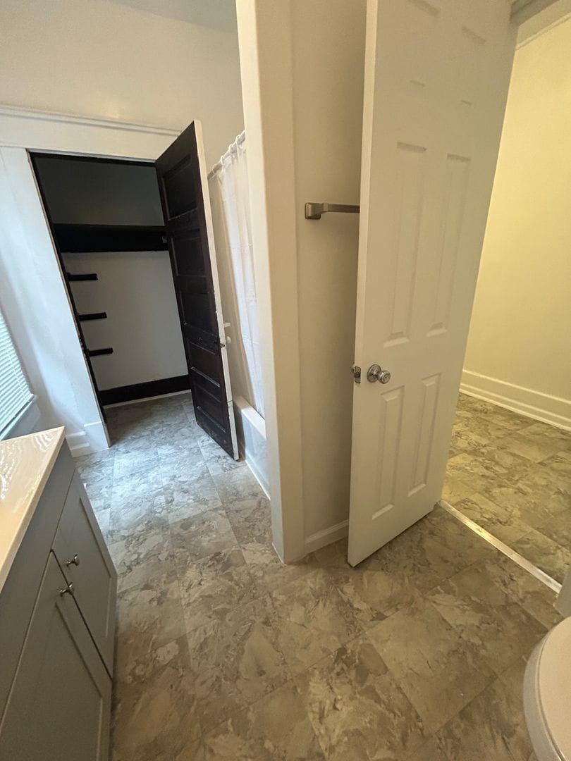 Building Photo - 1018-1024 Brown Street