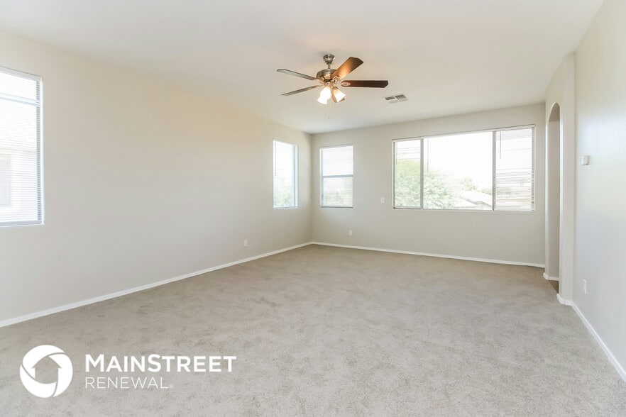 Building Photo - 6664 S Wilson Dr