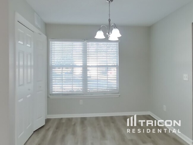 Building Photo - 3784 Lauren Crest Ct