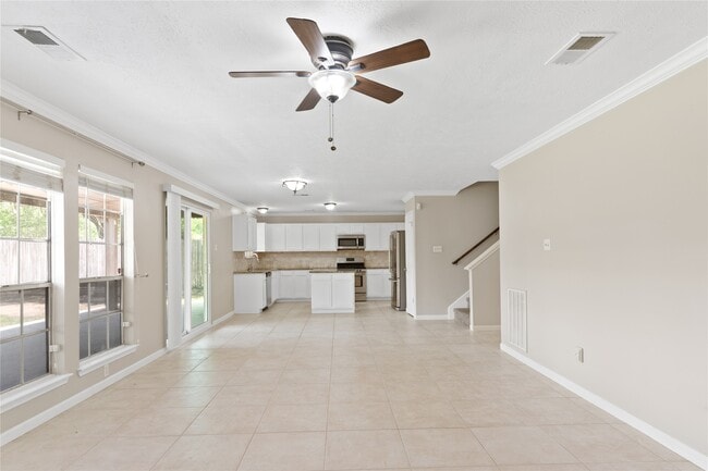Building Photo - 11410 Meadowchase Dr