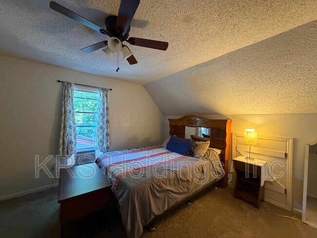 Building Photo - 4024 Barkleaf Dr