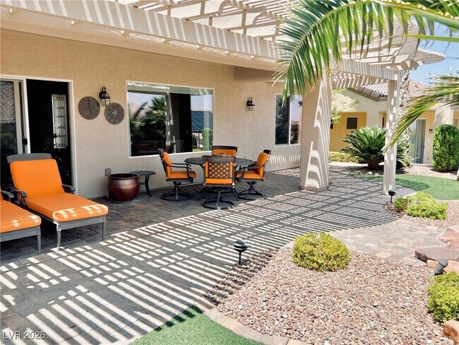 Building Photo - 2192 Canyonville Dr