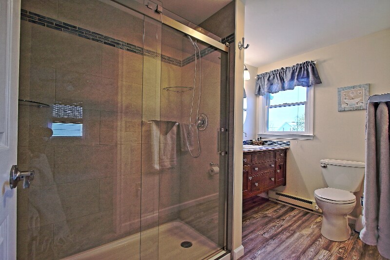 Building Photo - 123 S Railroad St