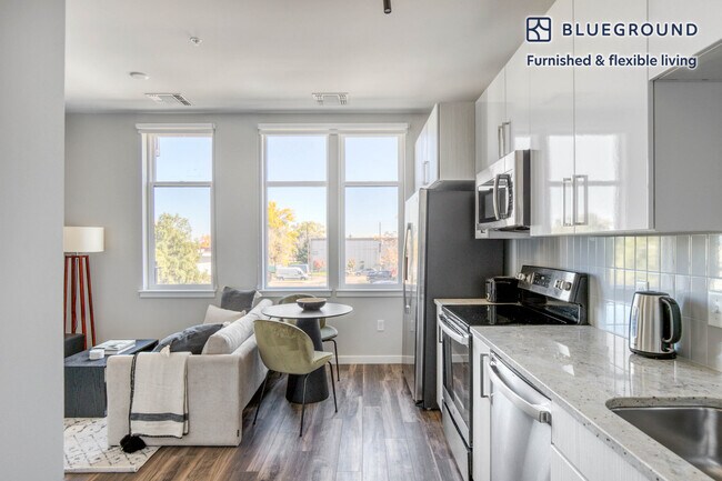 Building Photo - 3000 Pearl Pkwy