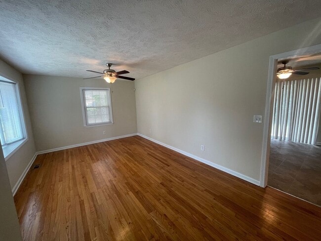 Building Photo - 5039 Coker St