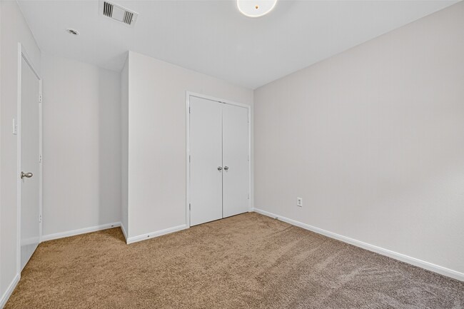 Building Photo - 8042 Montague Manor Ln