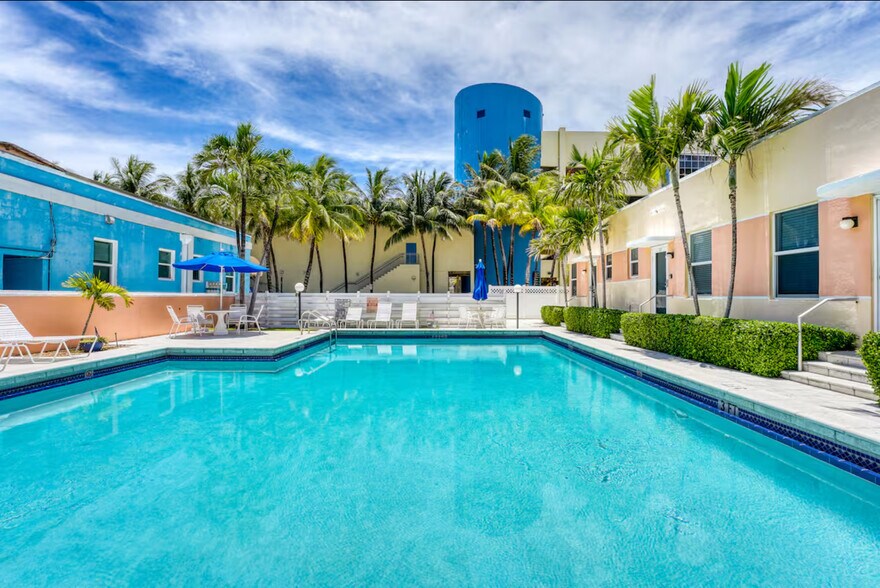 Building Photo - 1775 N Ocean Dr