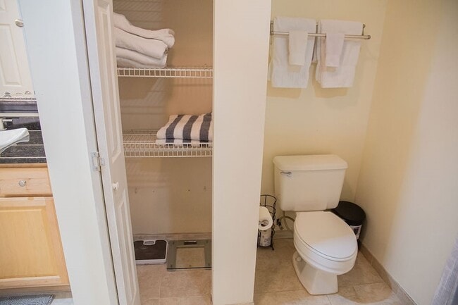 Building Photo - 2322 Boxwood Ln