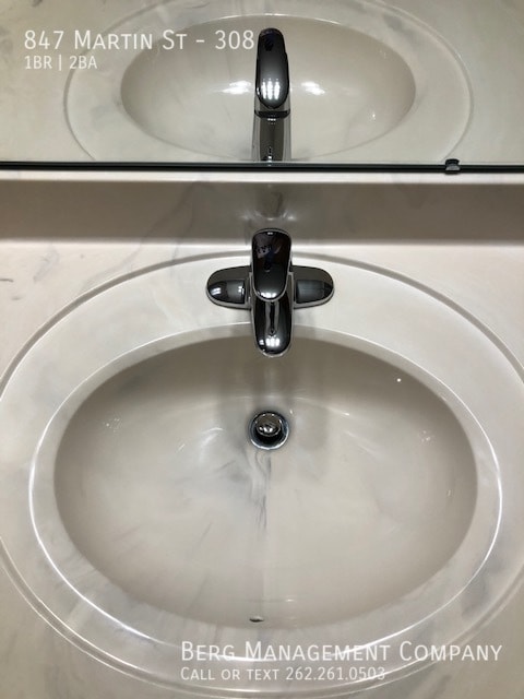 Building Photo - 847 Martin St