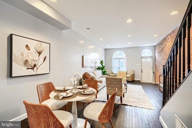 Building Photo - 112 East Ave