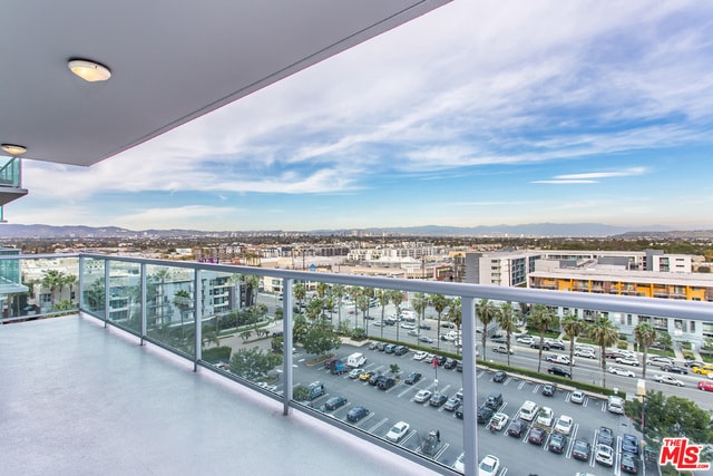 Building Photo - 13600 Marina Pointe Dr