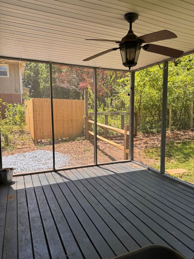 Building Photo - 3 Bedroom || 2.5 Bathroom Single Family Home