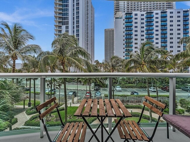 Building Photo - 3901 S Ocean Dr