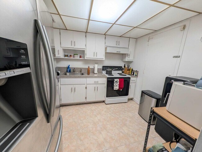 Building Photo - 1470 NE 125th Terrace