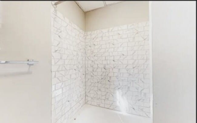 Building Photo - 430 Lindbergh Drive NE