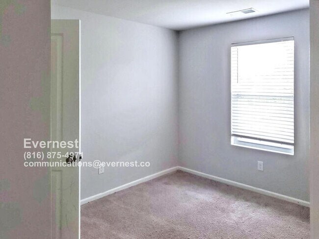 Building Photo - Charming 3-Bedroom Home in a Peaceful Kans...