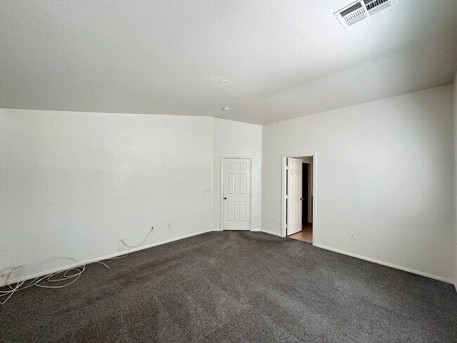 Building Photo - WARM SPRINGS TORREY PINES 10