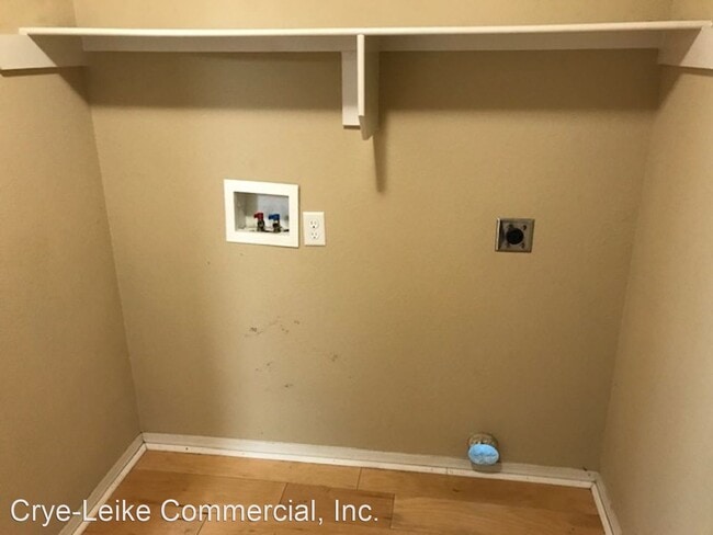 Building Photo - 6017 Trammel Estates Dr