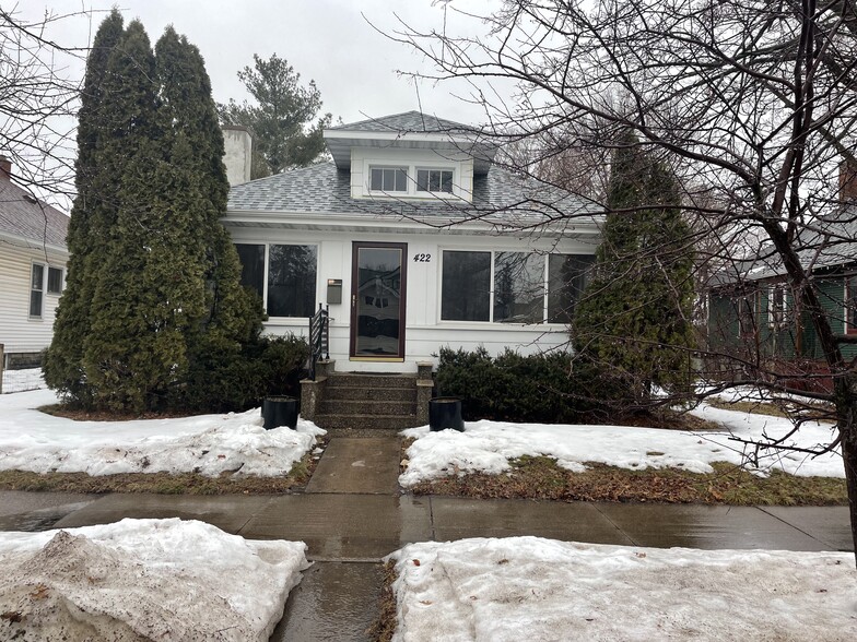 Primary Photo - 422 E Howard St