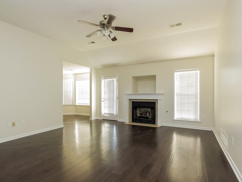 Building Photo - 85 Caitlyn Geneva Cove