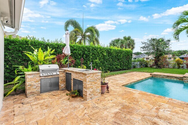 Building Photo - 9460 Wrangler Dr