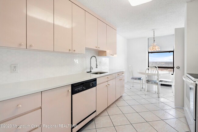 Building Photo - 787 Ocean Ave