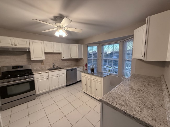 Primary Photo - 708 Stony Brook Way