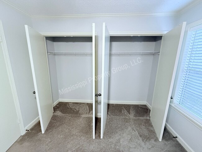 Building Photo - 2BR/2.5BA FOR RENT