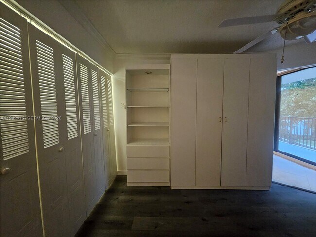 Building Photo - 1101 River Reach Dr