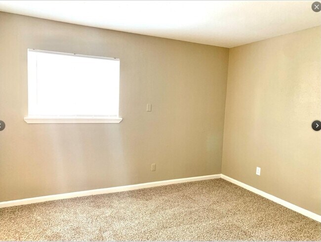 Building Photo - 2200 Cypress Landing Rd