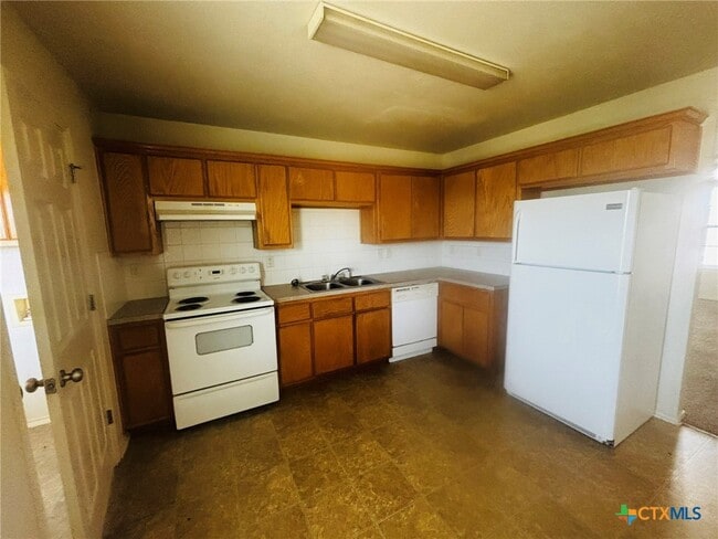 Building Photo - 503 Bermuda St