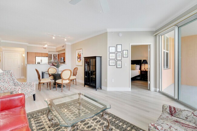 Building Photo - 804 E Windward Way