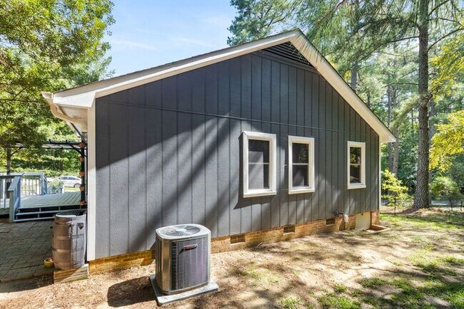 Building Photo - 3294 Florida Dr